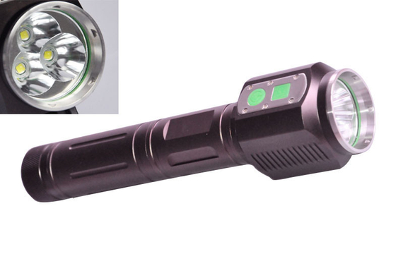kecerahan tinggi Kuat Rechargeable Senter Taktis untuk Pencarian