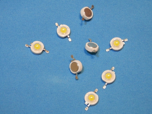 620nm - 620nm - 630nm - 660nm Red Color 1W daya tinggi Led dioda 60-70LM Luminous