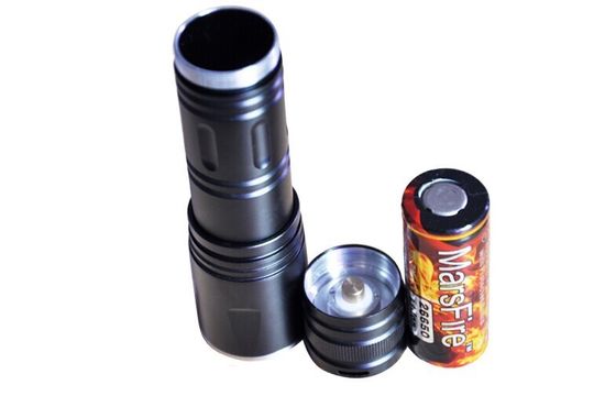 lumen tinggi super Camping terang LED Zoom Senter dengan baterai