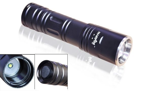 umur panjang multi - fungsi yang Senter Led Zoom untuk berjalan, pencahayaan darurat